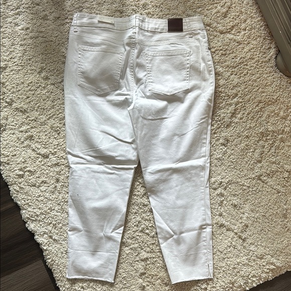 Women’s White Distressed Crop - Picture 3 of 5